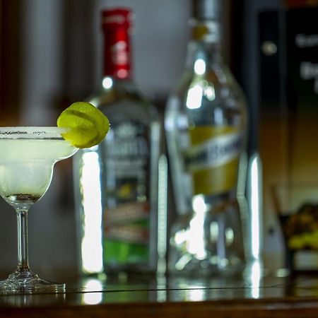 Euro Star Hotel Katunayaka Kültér fotó